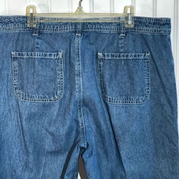 Chadwick’s Cropped Denim Jeans Women’s 12 Washed Blue Flat Front Button Details - Picture 7 of 9